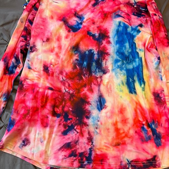 Long Sleeve XL Tie Dye Asymmetrical Top - Picture 5 of 5